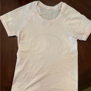 Swiftly Tech Short Sleeve shirt waist length size 2